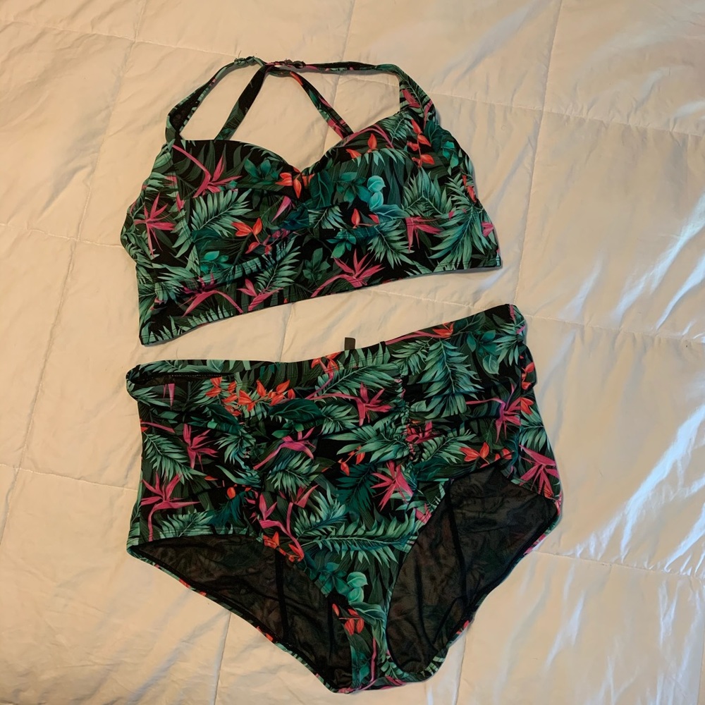 Torrid 2 Pice Swimwear (read description)
